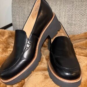 Naturalizer Black Leather Loafers